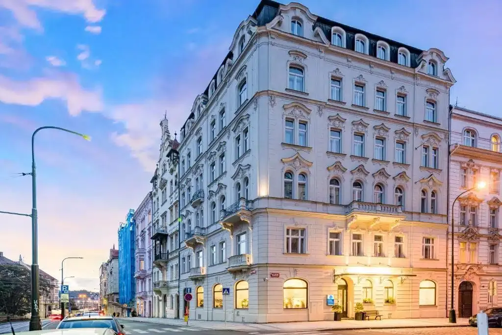 Where to stay in Prague? The 5 best places to stay (+ areas to avoid!) 🇨🇿 52 Where to stay in Prague? The 5 best places to stay (+ areas to avoid!) 🇨🇿 51