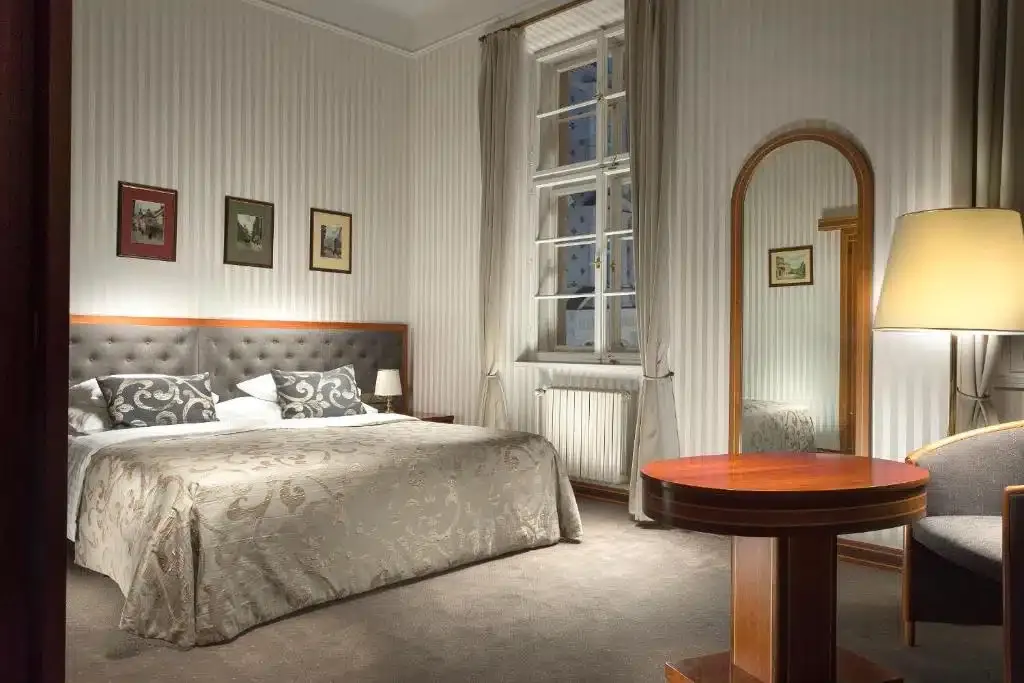Where to stay in Prague? The 5 best places to stay (+ areas to avoid!) 🇨🇿 40 Where to stay in Prague? The 5 best places to stay (+ areas to avoid!) 🇨🇿 39