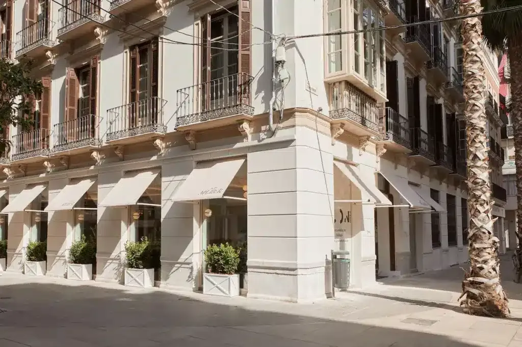 Wo kann man in Málaga übernachten? Die 3 besten Gegenden und Unterkünfte + nahegelegene Urlaubsstädte 🇪🇸 45 Wo kann man in Málaga übernachten? Die 3 besten Gegenden und Unterkünfte + nahegelegene Urlaubsstädte 🇪🇸 44