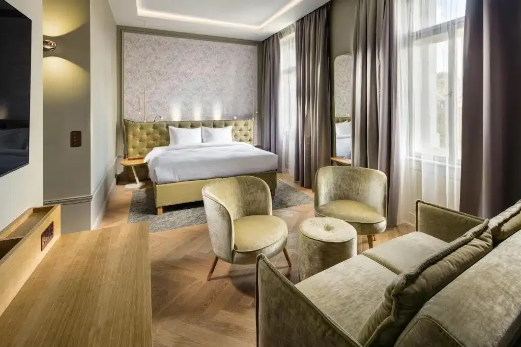 Where to stay in Prague? The 5 best places to stay (+ areas to avoid!) 🇨🇿 72 Where to stay in Prague? The 5 best places to stay (+ areas to avoid!) 🇨🇿 71