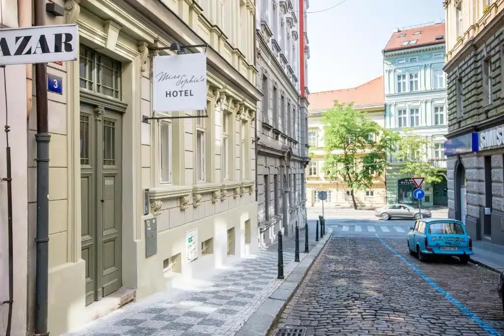 Where to stay in Prague? The 5 best places to stay (+ areas to avoid!) 🇨🇿 46 Where to stay in Prague? The 5 best places to stay (+ areas to avoid!) 🇨🇿 45