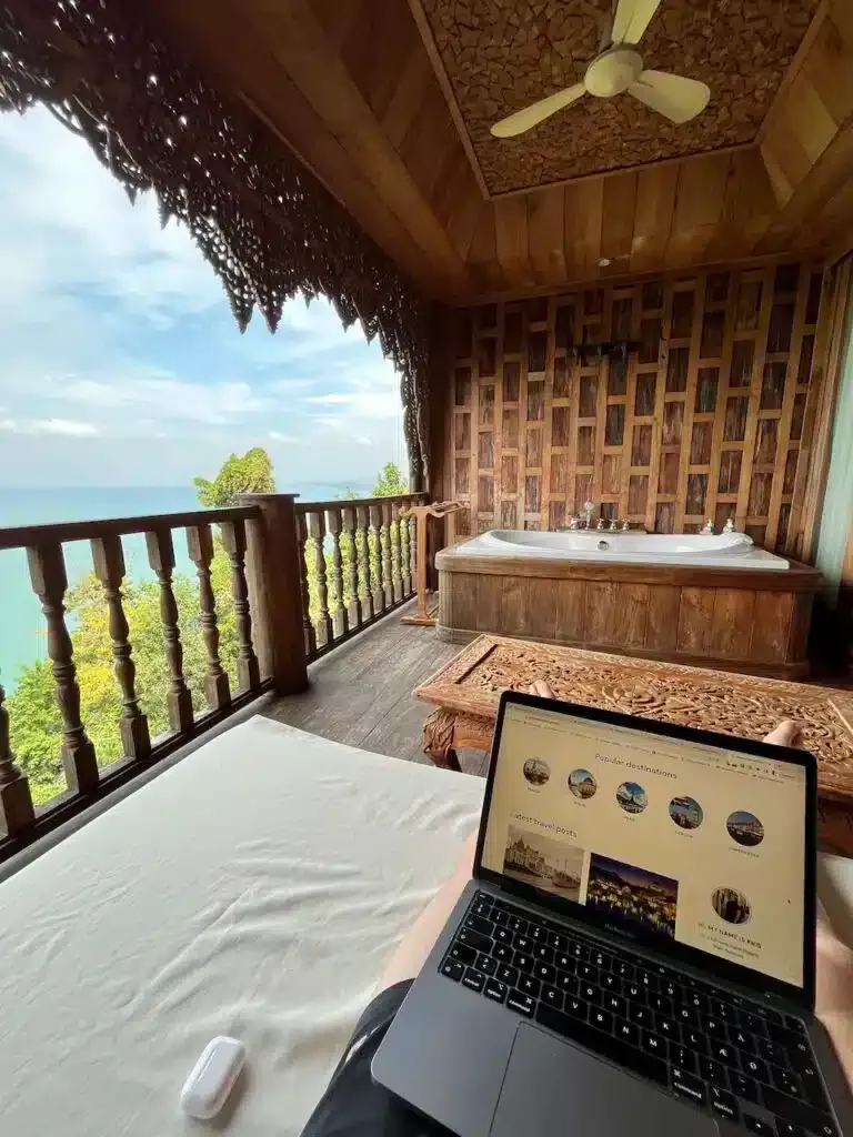 Where to stay in Phuket? The 9 best places to stay ๐น๐ญ 21 phuket wo am besten wohnen