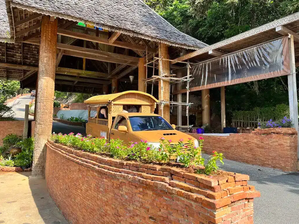 Where to stay in Phuket? The 9 best places to stay ๐น๐ญ 23 phuket wo am besten wohnen