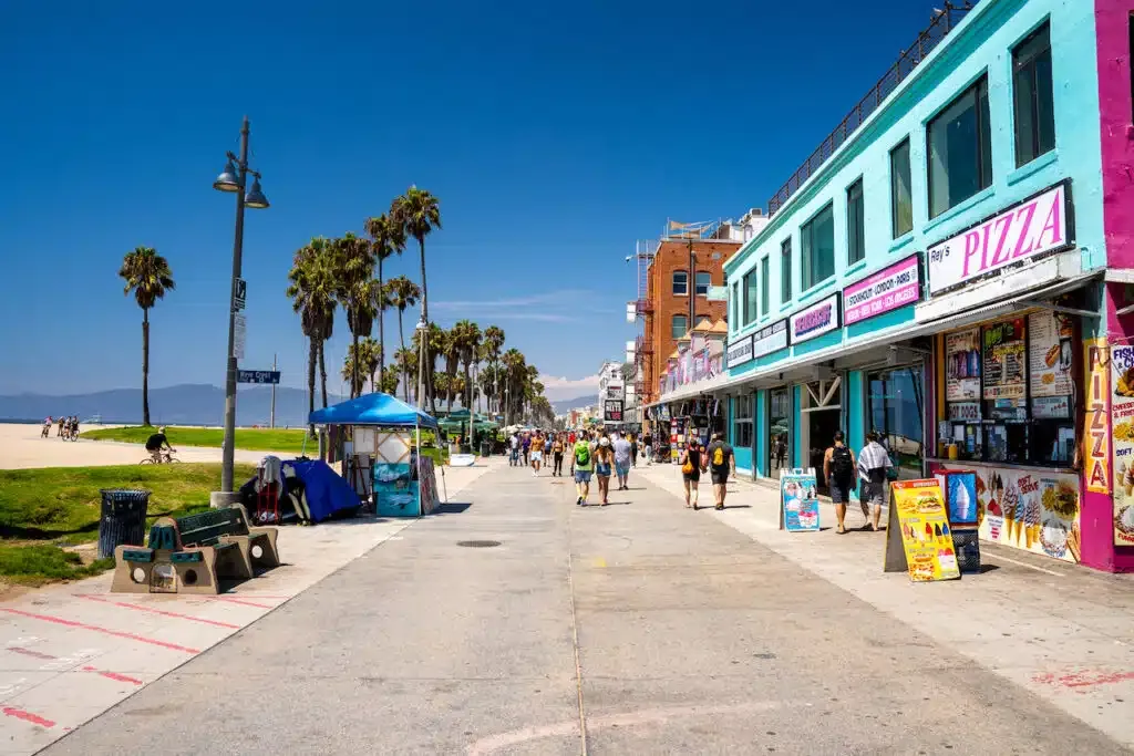 ¿Dónde alojarse en Los Ángeles? ¡Las 6 mejores zonas y lugares para alojarse y evitar! 🇺🇸 46 ¿Dónde alojarse en Los Ángeles? ¡Las 6 mejores zonas y lugares para alojarse y evitar! 🇺🇸 45