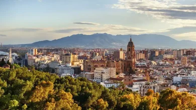 Wo kann man in Málaga übernachten? Die 3 besten Gegenden und Unterkünfte + nahegelegene Urlaubsstädte 🇪🇸
