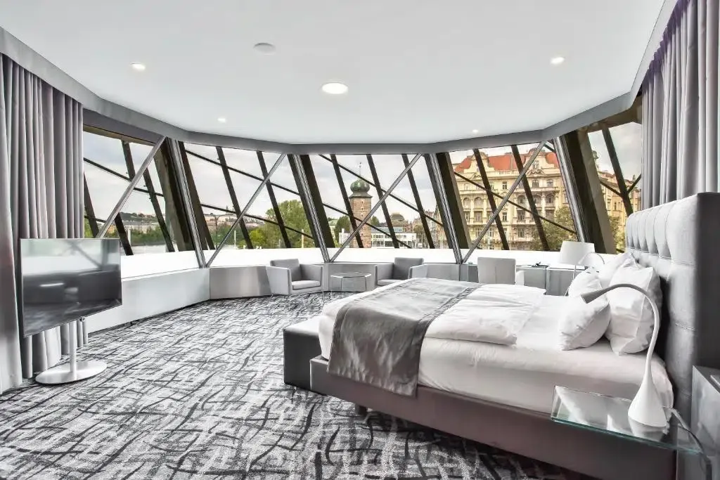 Where to stay in Prague? The 5 best places to stay (+ areas to avoid!) 🇨🇿 50 Where to stay in Prague? The 5 best places to stay (+ areas to avoid!) 🇨🇿 49