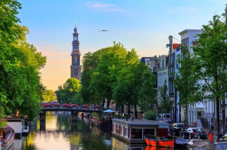 Wo kann man in Amsterdam übernachten? Die 10 besten Gegenden 🇳🇱 9 Wo kann man in Amsterdam übernachten? Die 10 besten Gegenden 🇳🇱 8