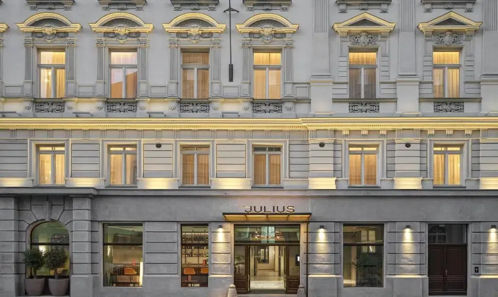 Where to stay in Prague? The 5 best places to stay (+ areas to avoid!) 🇨🇿 12 Where to stay in Prague? The 5 best places to stay (+ areas to avoid!) 🇨🇿 11