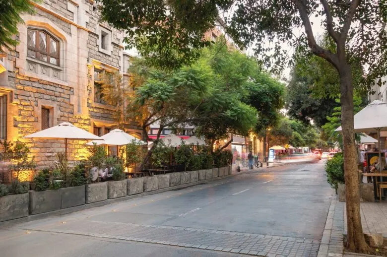 Where to stay in Santiago, Chile? The 8 best areas 🇨🇱 8 Where to stay in Santiago, Chile? The 8 best areas 🇨🇱 7