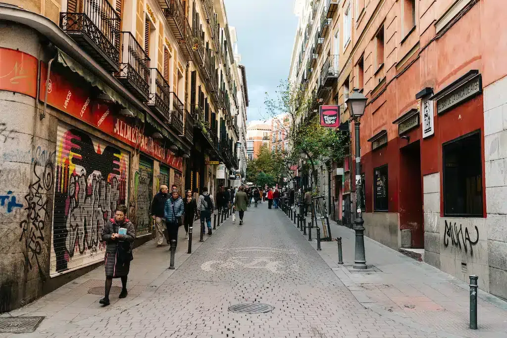Onde ficar em Madri: melhores áreas e guia de hotéis 🇪🇸 18 Onde ficar em Madri: melhores áreas e guia de hotéis 🇪🇸 17