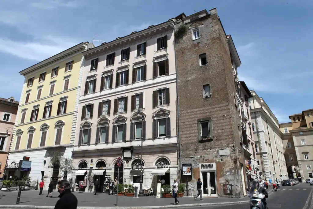 Wo kann man in Rom übernachten? 5 beste Gegenden und Orte zum Übernachten (+Vermeiden!) 🇮🇹 26 Wo kann man in Rom übernachten? 5 beste Gegenden und Orte zum Übernachten (+Vermeiden!) 🇮🇹 25