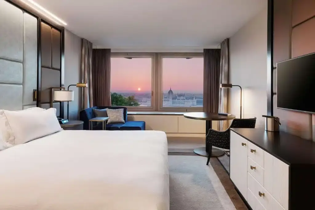 Where to stay in Budapest? The 5 best areas and places in Hungary's capital 🇭🇺 28 Where to stay in Budapest? The 5 best areas and places in Hungary's capital 🇭🇺 27