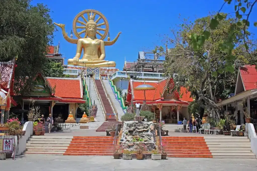 Where to stay in koh samui? The 5 best areas and places to stay (and avoid!) 🇹🇭 5 Nicht weit von Choeng Mon entfernt können Sie die beeindruckende große Buddha-Statue besuchen. Diese Sehenswürdigkeit ist ein Muss für Kulturliebhaber und bietet einen einzigartigen Einblick in die lokale Spiritualität.