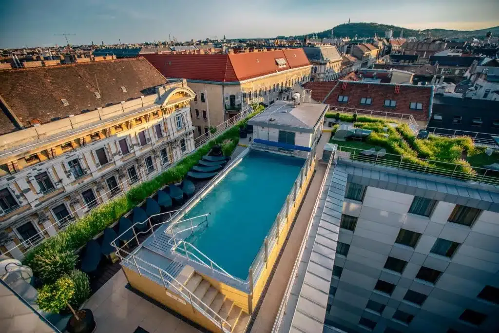 Where to stay in Budapest? The 5 best areas and places in Hungary's capital 🇭🇺 4 Where to stay in Budapest? The 5 best areas and places in Hungary's capital 🇭🇺 3