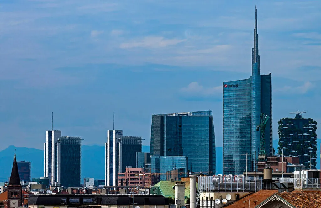 Where to stay in Milan 🇮🇹: 9 Best Areas and Hotels 12 Where to stay in Milan 🇮🇹: 9 Best Areas and Hotels 11