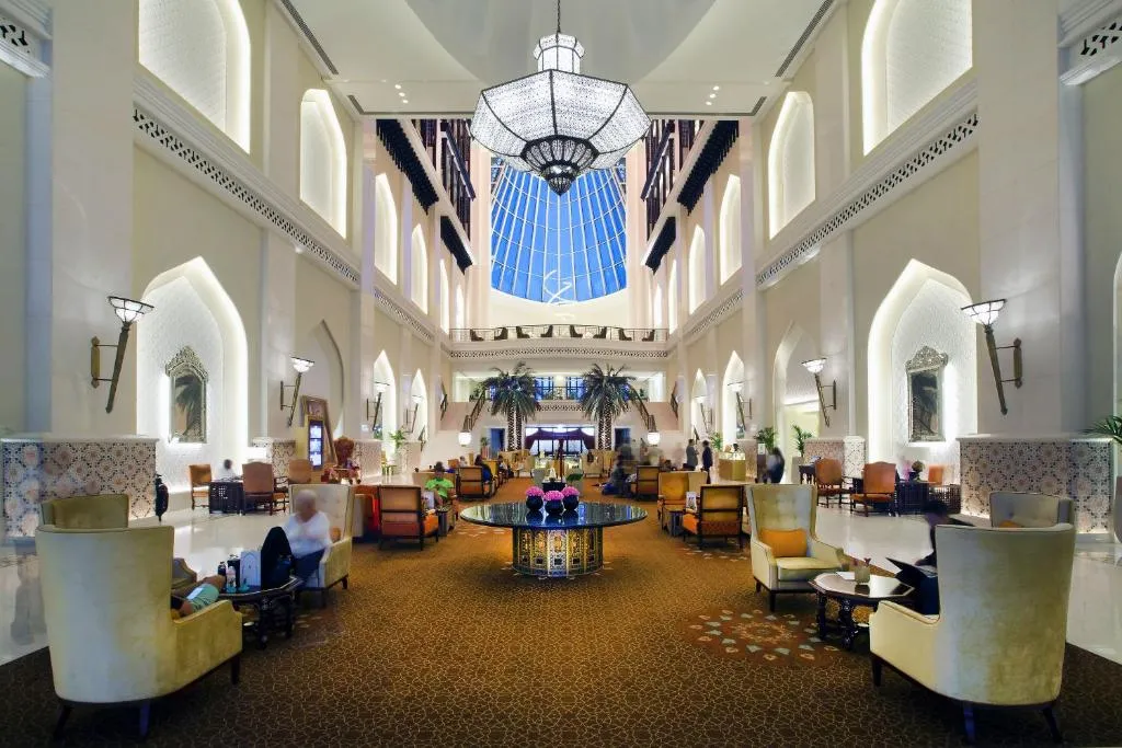Where to stay in Abu Dhabi? - The 5 best areas and hotels in Abu Dhabi ๐ฆ๐ช 40 Where to stay in Abu Dhabi? - The 5 best areas and hotels in Abu Dhabi ๐ฆ๐ช 39