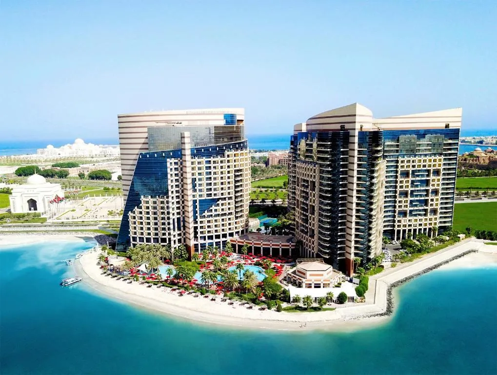 Where to stay in Abu Dhabi? - The 5 best areas and hotels in Abu Dhabi ๐ฆ๐ช 42 Where to stay in Abu Dhabi? - The 5 best areas and hotels in Abu Dhabi ๐ฆ๐ช 41