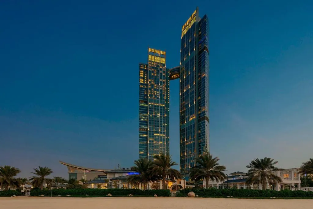 Where to stay in Abu Dhabi? - The 5 best areas and hotels in Abu Dhabi ๐ฆ๐ช 6 Where to stay in Abu Dhabi? - The 5 best areas and hotels in Abu Dhabi ๐ฆ๐ช 5