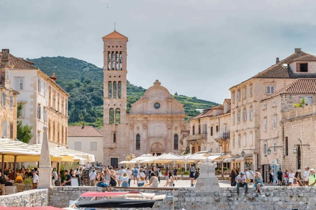 Where to Stay in Hvar, Croatia: 8 best Areas + Hotels ๐ญ๐ท 10 Where to Stay in Hvar, Croatia: 8 best Areas + Hotels ๐ญ๐ท 9