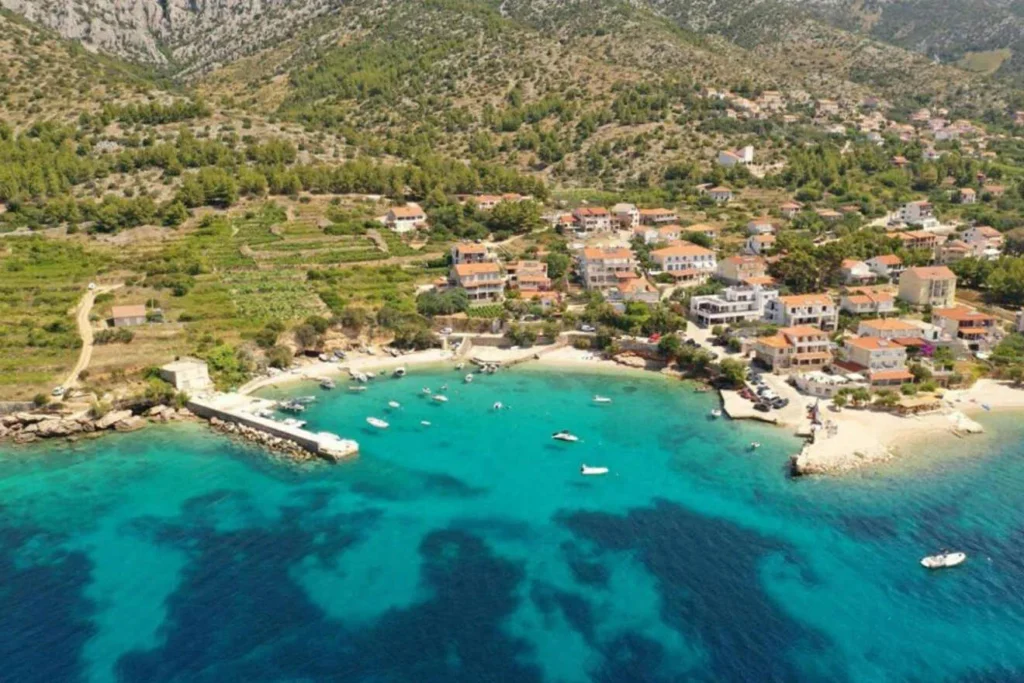 Where to Stay in Hvar, Croatia: 8 best Areas + Hotels ๐ญ๐ท 44 Where to Stay in Hvar, Croatia: 8 best Areas + Hotels ๐ญ๐ท 43