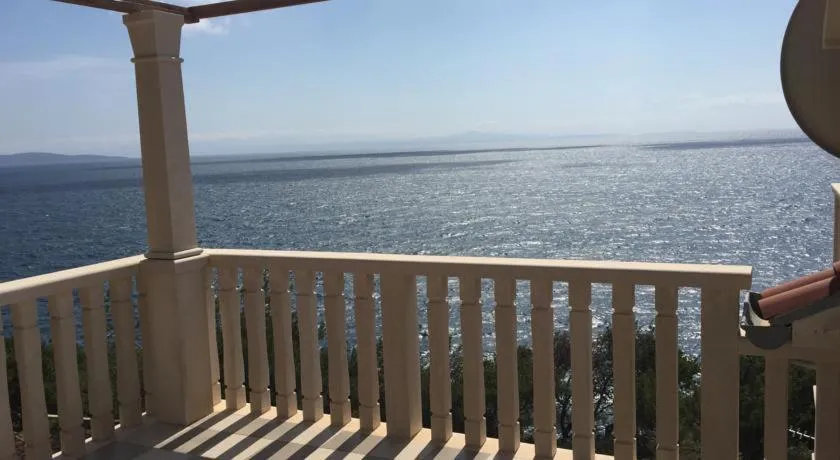 Where to Stay in Hvar, Croatia: 8 best Areas + Hotels ๐ญ๐ท 68 Where to Stay in Hvar, Croatia: 8 best Areas + Hotels ๐ญ๐ท 67
