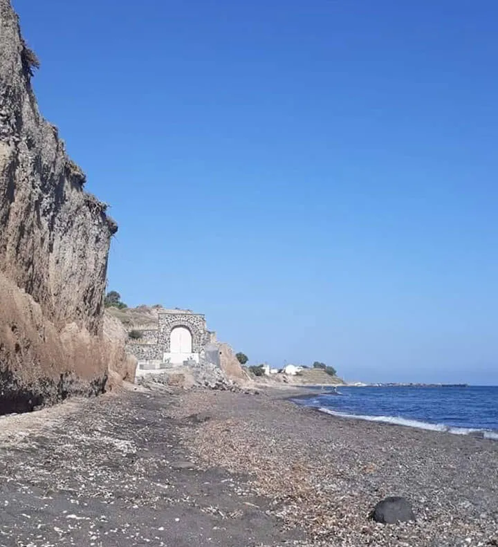 15 Best beaches in Santorini, Greece ๐ฌ๐ท 24 15 Best beaches in Santorini, Greece ๐ฌ๐ท 23