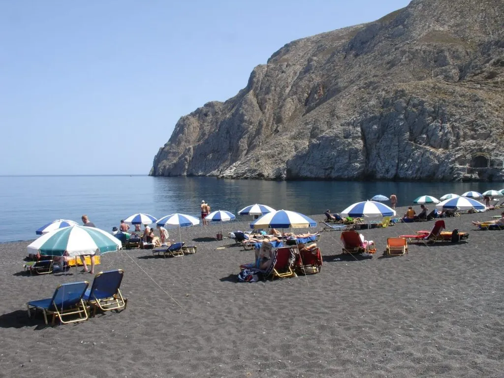 15 Best beaches in Santorini, Greece ๐ฌ๐ท 14 15 Best beaches in Santorini, Greece ๐ฌ๐ท 13