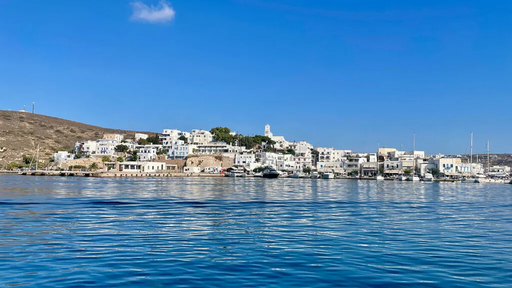 Where to Stay in Milos 🇬🇷: 10 Best Areas 4 Where to Stay in Milos 🇬🇷: 10 Best Areas 3